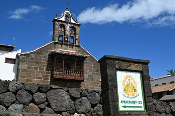 Clocher et mosa&iuml;que