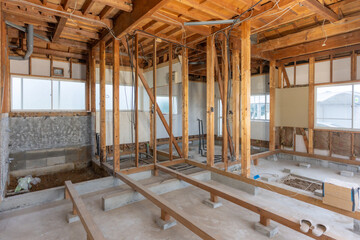 築古住宅のリフォーム工事が始まった建築現場