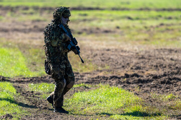 Armed conflict © Tomasz Warszewski