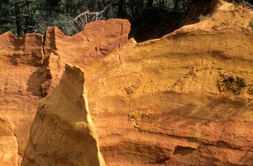 Les ocres de Roussillon, Parc naturel régional du Luberon, 84, Vaucluse, France