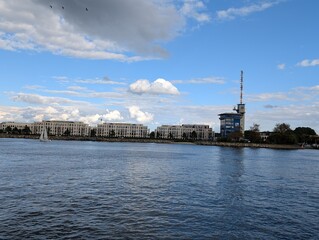 Naklejka premium Sicht auf die Ostsee in Hohe Düne, Rostock, Blick von einer Fähre
