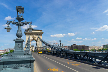 Fototapeta premium Széchenyi Chain Bridge - spans the River Danube between Buda and Pest in Budapest, Hungary.