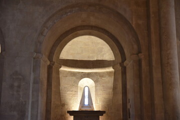 Chapelle de l'abbaye de Sénanque dans le Vaucluse. France