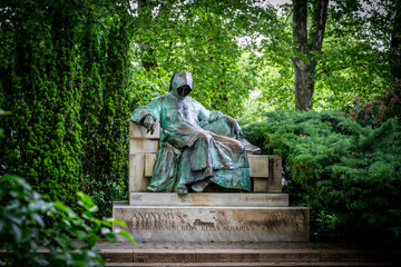 The Statue of the Anonymous is a bronze sculpture by the Hungarian sculptor Mikl&oacute;s Ligeti in Budapest from 1903.
