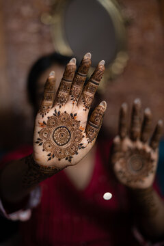 Close-up of Beautiful Bridal Mehndi Design on Hands &ndash; Traditional Indian Henna Art