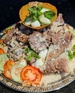 Traditional Kabul Pulao Served on Decorative Platter