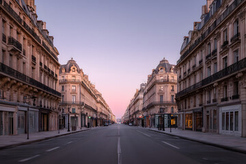 Fototapeta premium Ultra Detailed Minimalist Capture of a Deserted Street at Dawn in Paris's Architectural Splendor