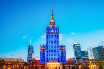 Fototapeta premium Warsaw, top view of the Palace of Culture in Poland and in the background the skyscrapers of the city of Warsaw