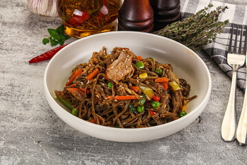 Soba with shredded pork and vegetables