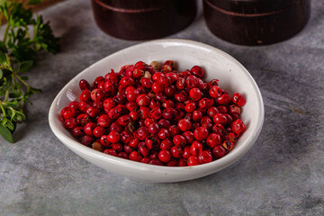 Dry pink pepper corn spice