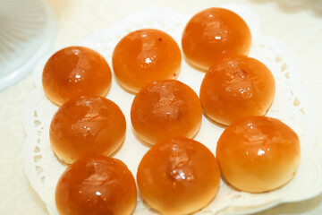 Ball-shaped bread