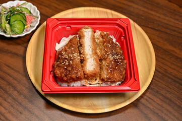 ソースカツ丼