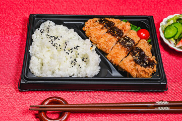 味噌カツ弁当　