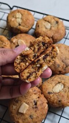 chocolate chip cookies