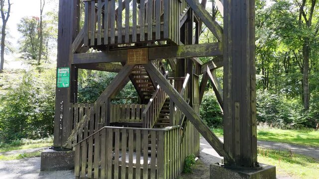 Der Aussichtsturm am Pferdskopf im Taunus