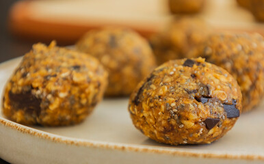 healthy pumpkin spice energy bowl made with wholesome ingredients, no cooking required