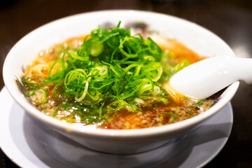豚骨醤油ラーメン_ネギ大盛り