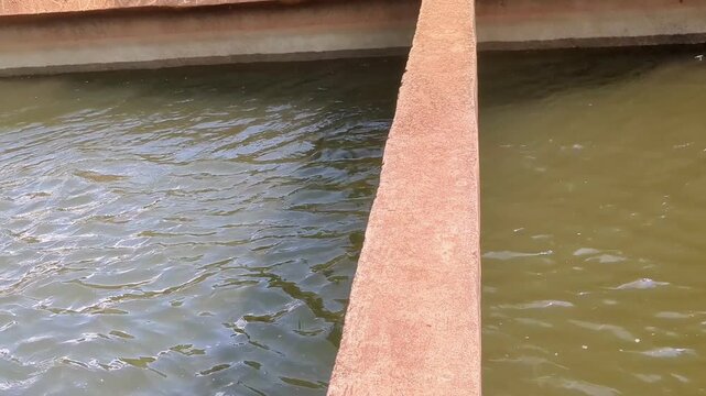 Water flowing into the Canel