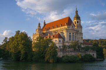 Obraz premium Architectural details of an abbey's roof and structure