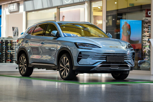 Large family SUV with electric engine made in China. BYD Sealion 7 car.