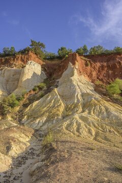 Ochre rock Colorado de Rustrel, Rustrel, D&eacute;partement Vaucluse, France