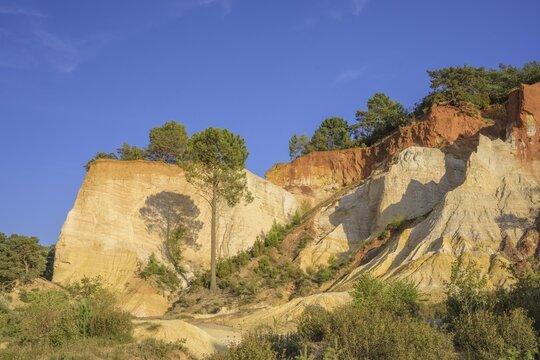Ochre rock Colorado de Rustrel, Rustrel, D&eacute;partement Vaucluse, France
