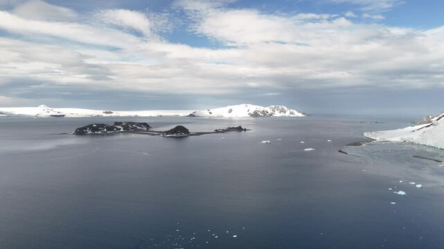 Antarctica. Journey to the South Pole