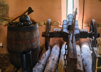 Retro cannons with cast-iron cores and other ancient weapons