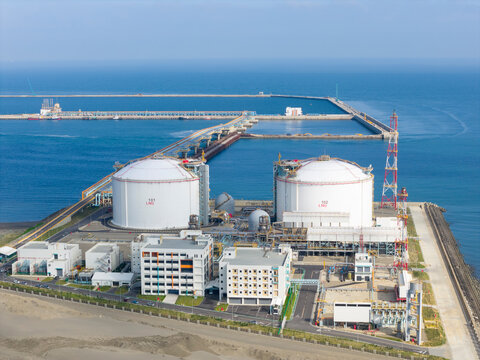 LNG Terminal Storage Tanks Coastal Facility Ocean Jetty