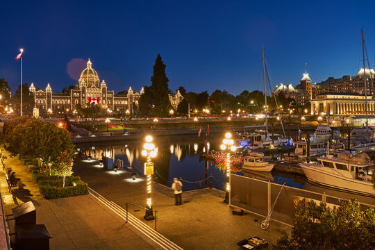 Night View of Victoria 