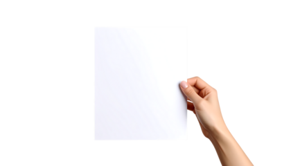 女性の手が白い紙を差し出す