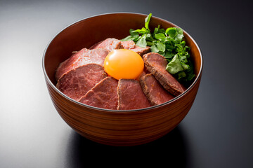 ローストビーフ丼