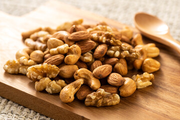 ミックスナッツ