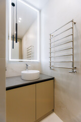 Explore modern bathroom design with stylish fixtures and minimalist aesthetics for any space