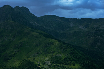 Fototapeta premium Mountain before the storm