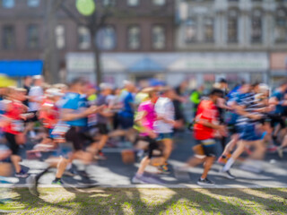maraton runners in the city