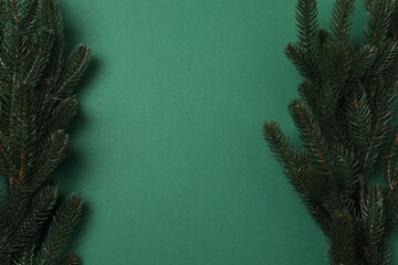 Festive scene with wrapped gifts, candies and decorations, sometimes on a green background, conveying Christmas greetings and celebration
