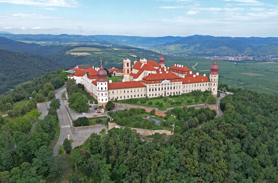 Stift G&ouml;ttweig in Nieder&ouml;sterreich - Drohnenaufnahme