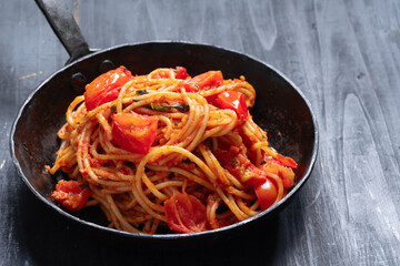 traditional spaghetti in tomato sauce