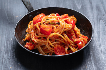traditional spaghetti in tomato sauce