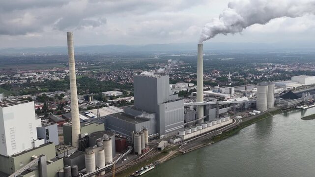 Grosskraftwerk Mannheim Aktiengesellschaft, power plant. hard coal fired power plant generates electricity.