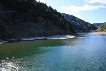 高知県越知町　片岡沈下橋から見た仁淀川