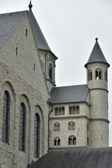 Fototapeta premium L'imposante collégiale Sainte Gertrude à Nivelles (Brabant Wallon)