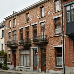 Naklejka premium Ensemble de trois maisons traditionnelles du 19ème siècle à Nivelles 