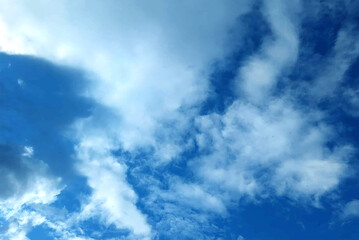 Blue Sky with White Clouds – Clear Summer Atmosphere and Tropical Panorama Original Image