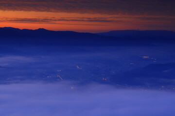 岩手県遠野市　夜明けの風景