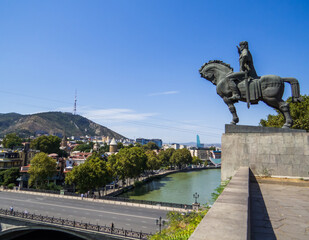 Statue of King Vakhtang Gorgasali, Tbilisi © Stock Photos 2000