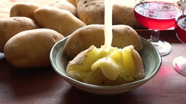 Melted cheese and potatoes