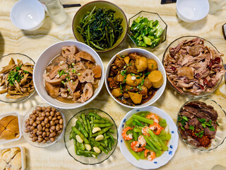 October 6, 2025, Mid-Autumn Festival: A table of home-cooked dishes in an ordinary household in Chongqing, China.