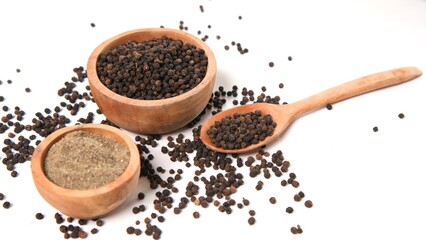 Black Pepper Bounty: Whole and Ground Spice